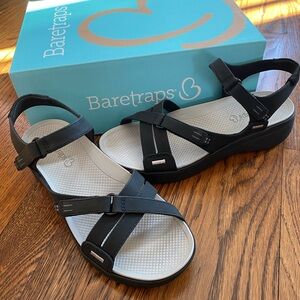 Baretraps Women’s Tracey Wedge Sandals Size 9.5 M Shoes Black - New in Box